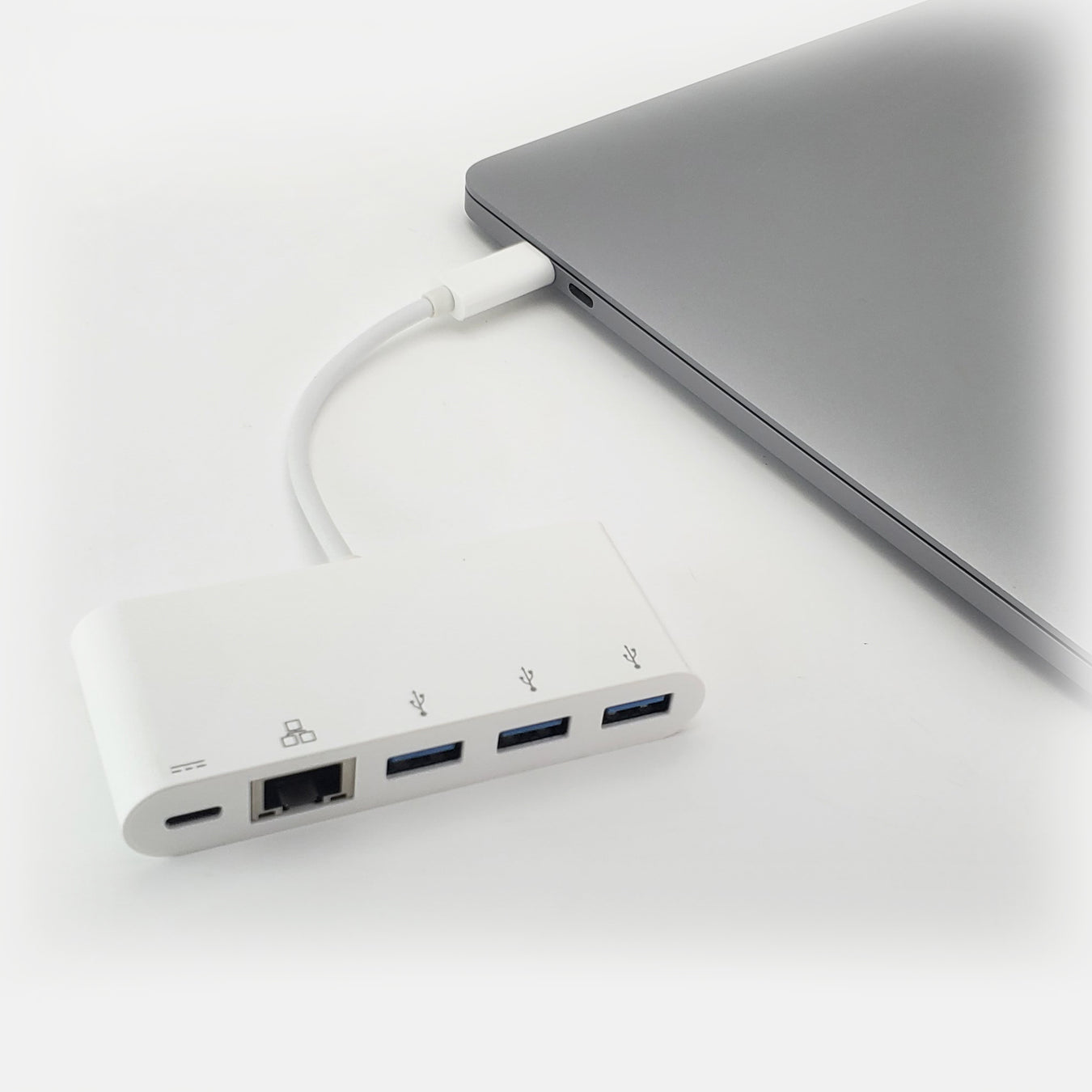 USB-C | Charging adapters | Hubs with USB-C charger